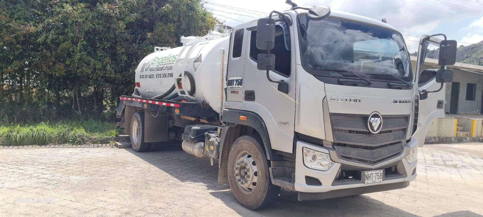 Camión de servicio vactor de Engeikos